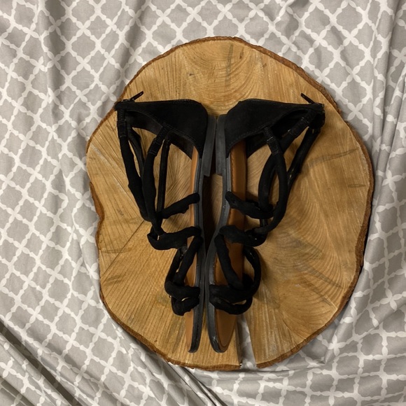 American Eagle - Picture 5 of 8